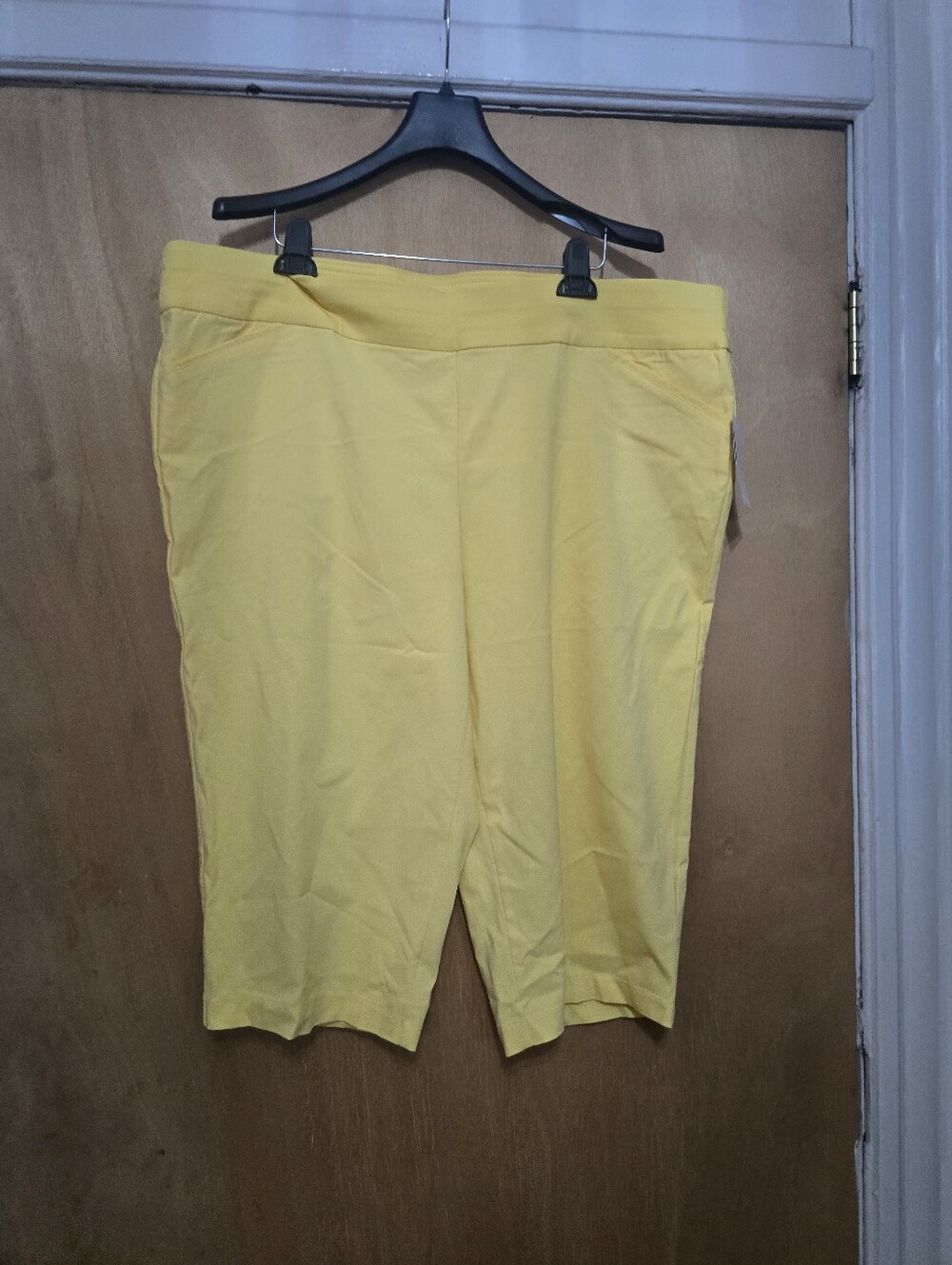 Cj  Plus Size Banks Women's Yellow Pull-On Knee-Length Shorts
